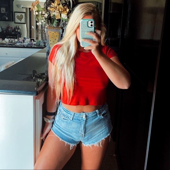 Brandy Melville Tops - Red cropped t shirt